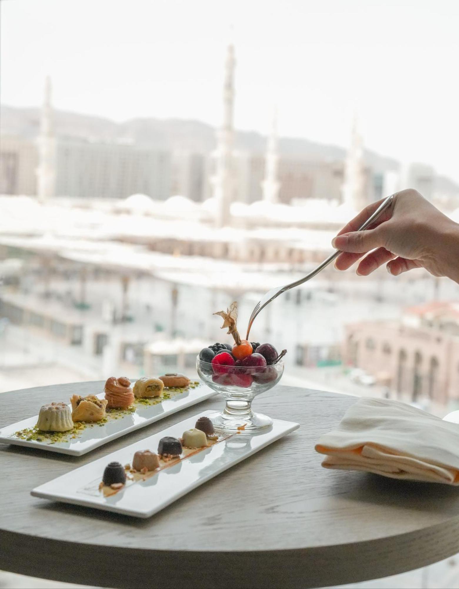 Rotana Al Manakha Madinah Hotel Medina ภายนอก รูปภาพ